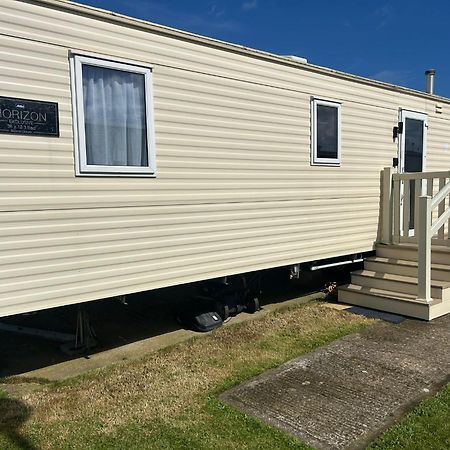 Gristhorpe Blue Dolphin Holiday Park מראה חיצוני תמונה