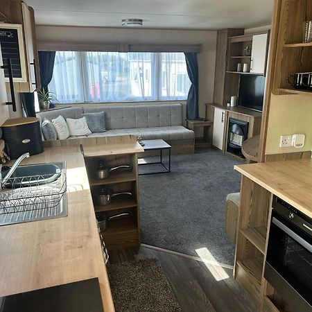 Gristhorpe Blue Dolphin Holiday Park מראה חיצוני תמונה