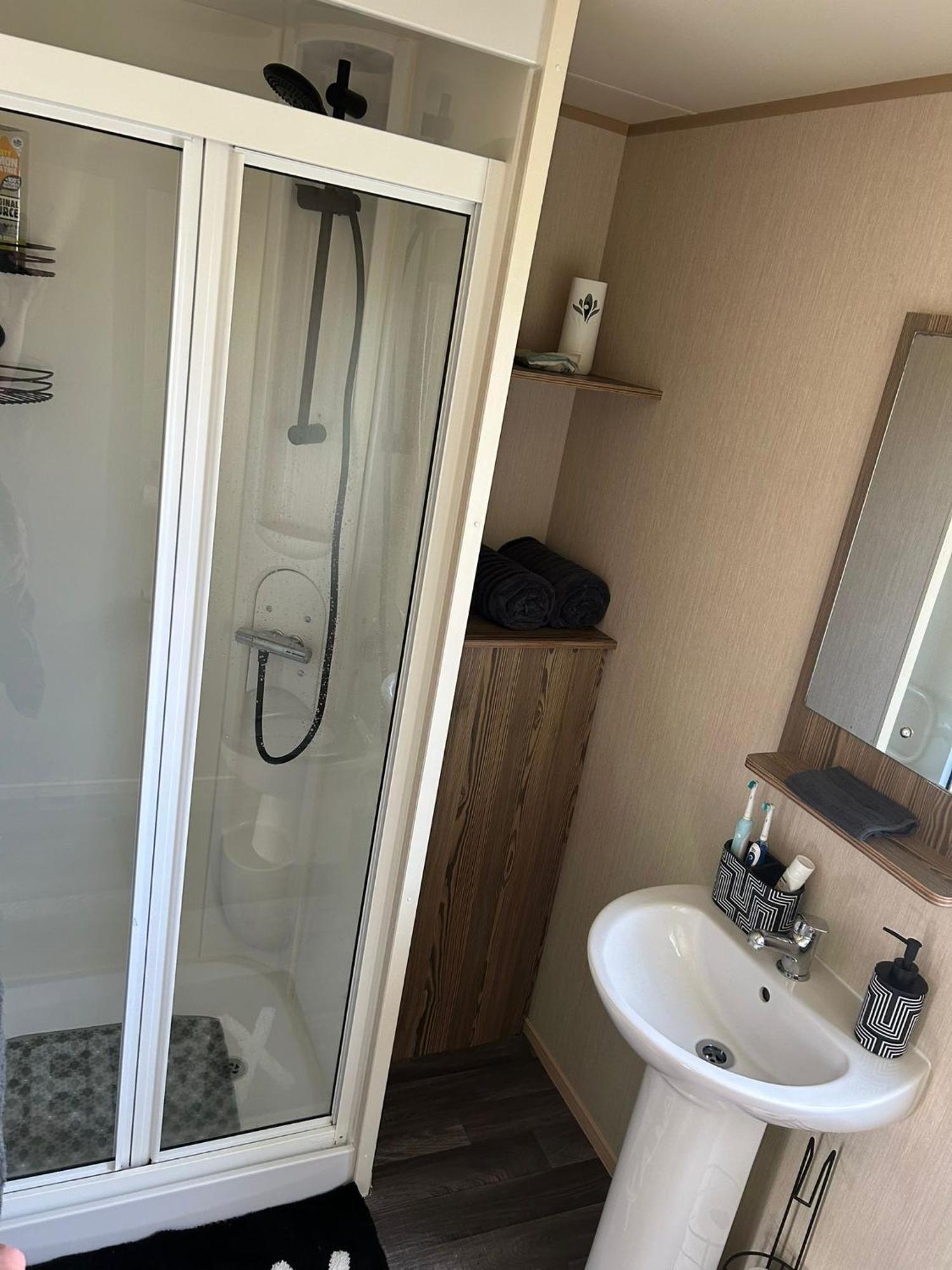Gristhorpe Blue Dolphin Holiday Park מראה חיצוני תמונה