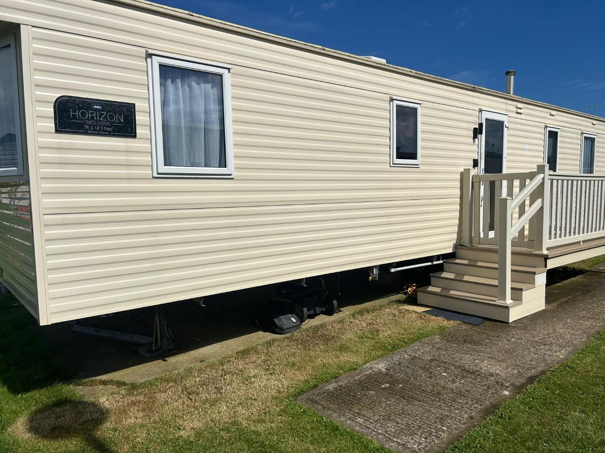 Gristhorpe Blue Dolphin Holiday Park מראה חיצוני תמונה