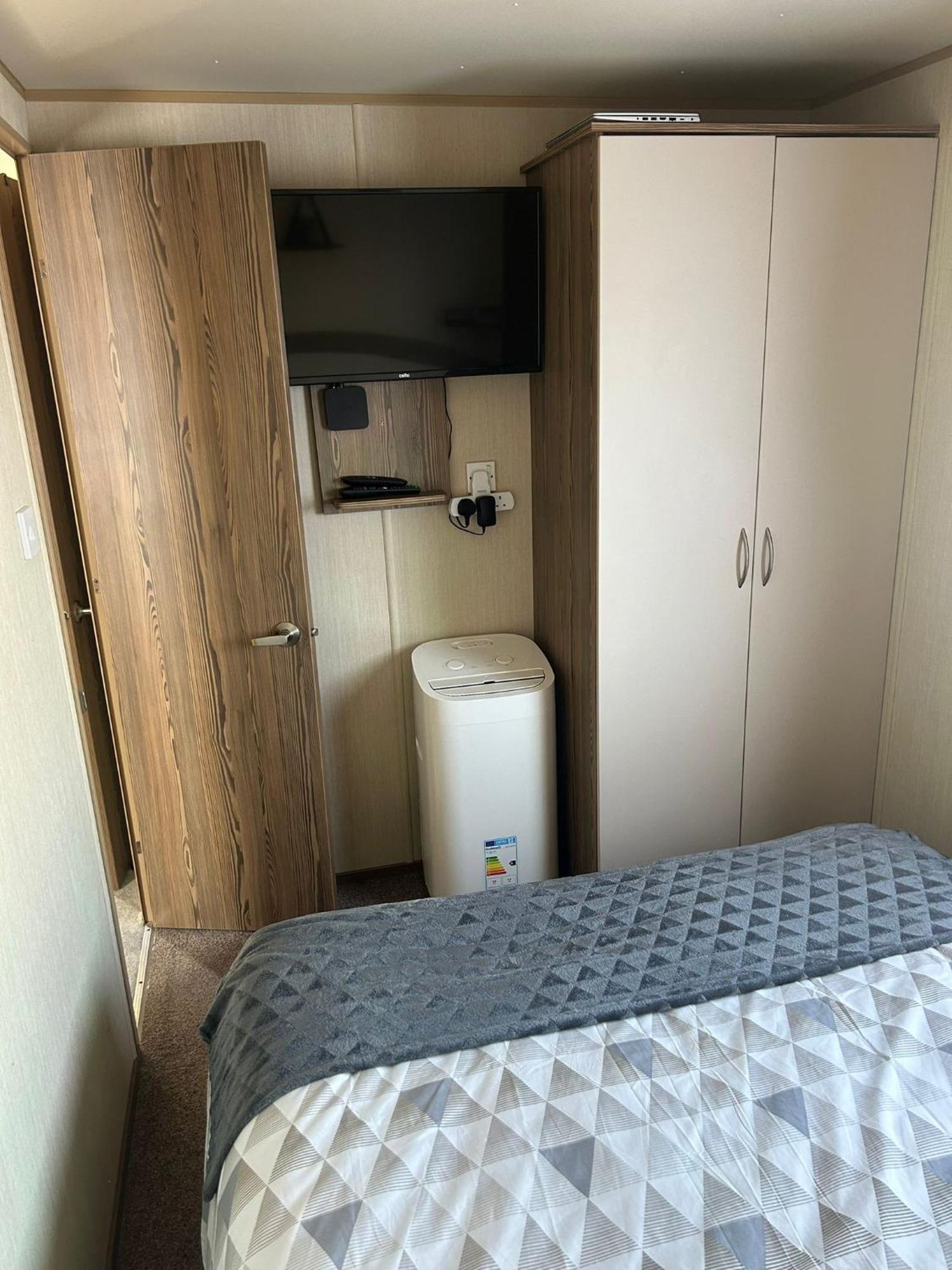 Gristhorpe Blue Dolphin Holiday Park מראה חיצוני תמונה