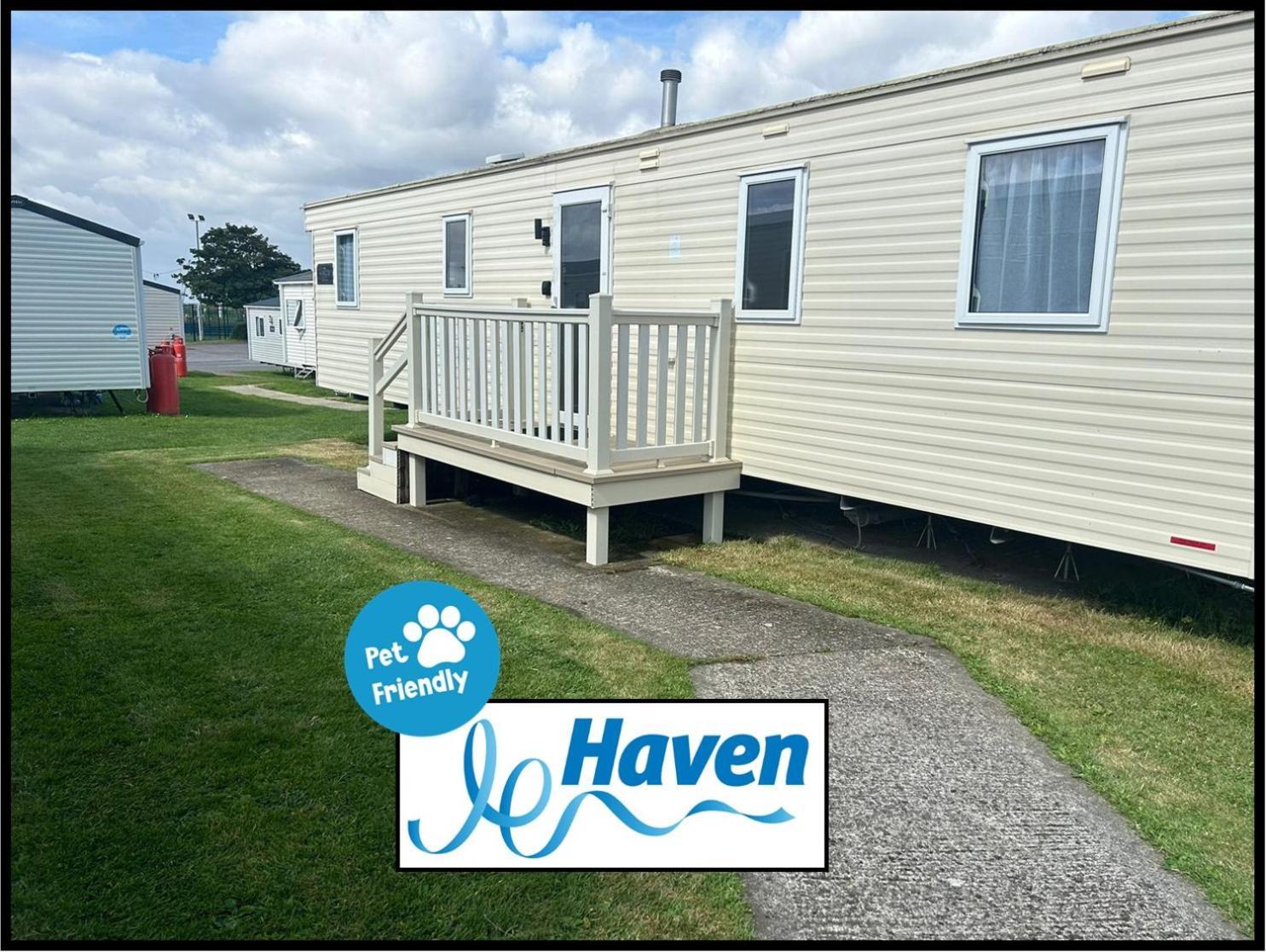Gristhorpe Blue Dolphin Holiday Park מראה חיצוני תמונה
